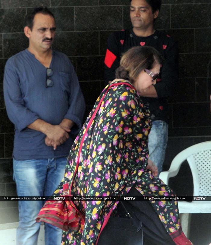 Salman's step-mother Helen arrived soon after the High Court suspended the actor's sentence.