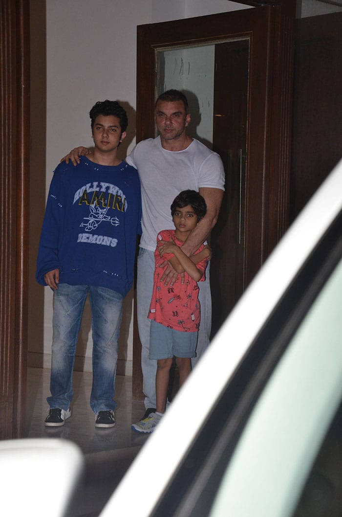 Inside Salman Khan\'s Well Spent Weekend With His Siblings