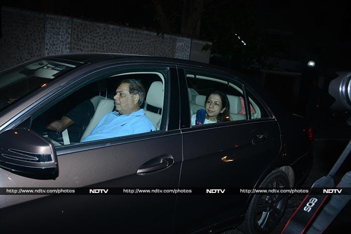 Jacqueline Fernandez Spotted At Salman\'s Mumbai Home