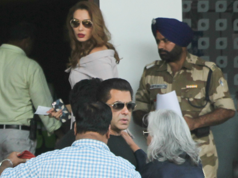 Jet Set Go With Salman And Iulia