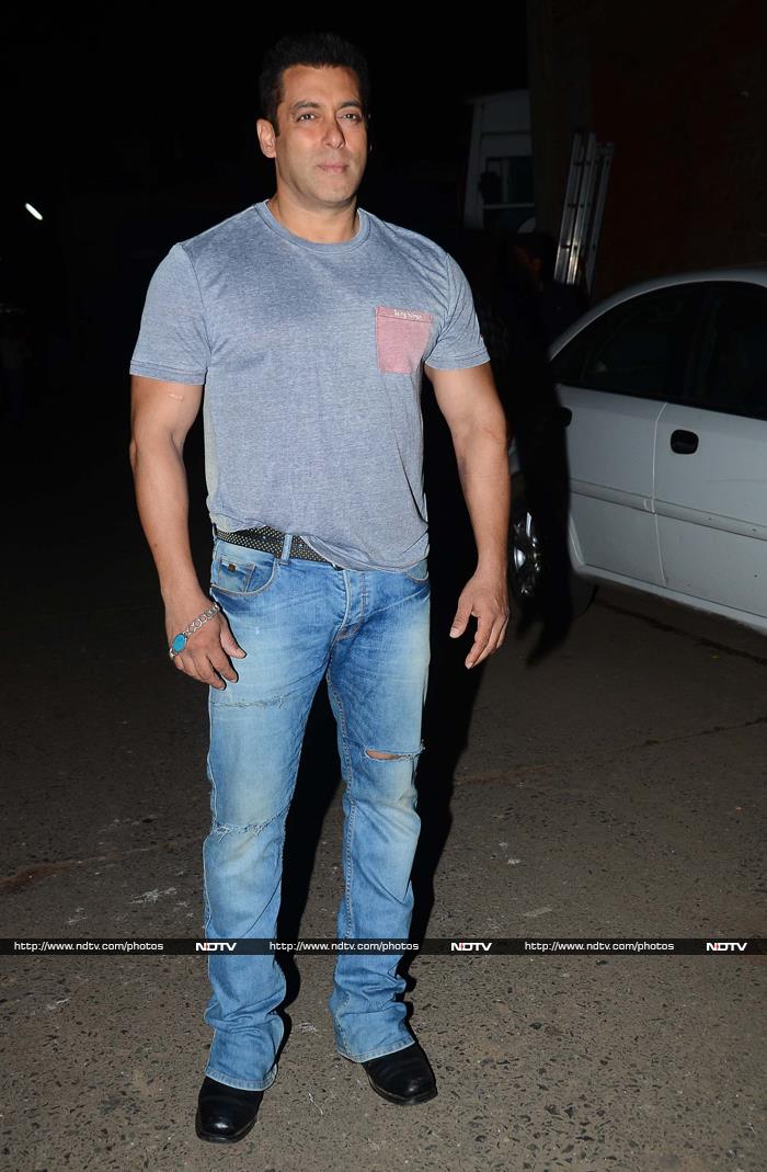 Salman Khan and Party Out and About in Mumbai