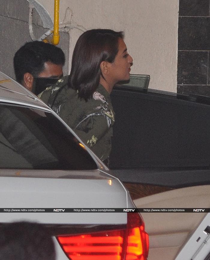 Salman Khan\'s Homecoming Guests Include Sonakshi, Daisy, Preity