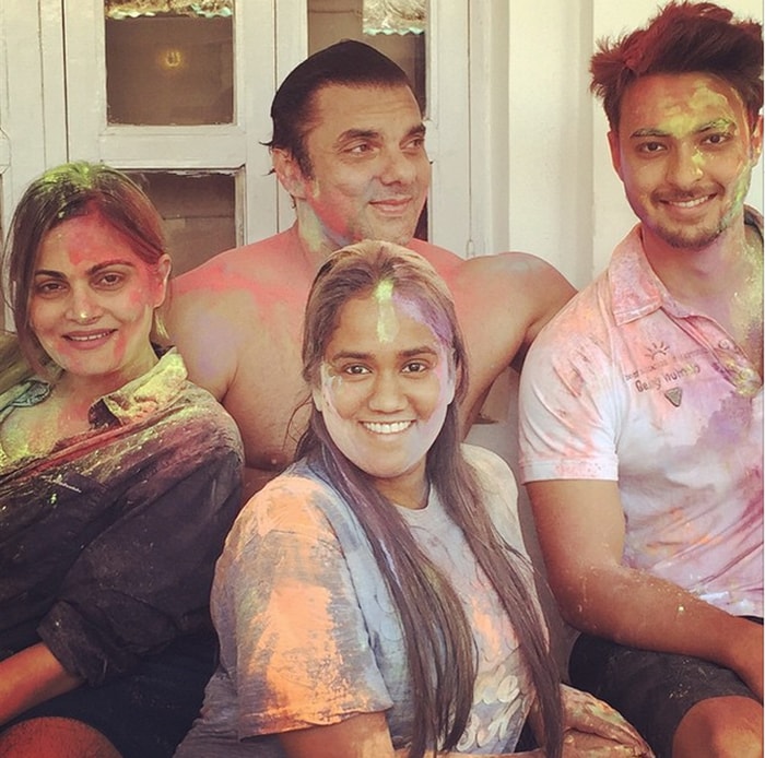 Salman Khan Takes a Day off to Celebrate Holi With Family