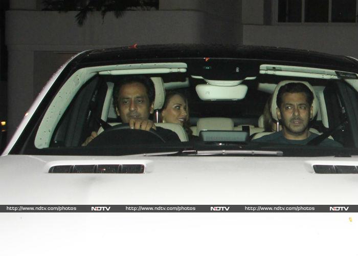 Salman Khan Got A New Car From Shah Rukh. Here Are Pics