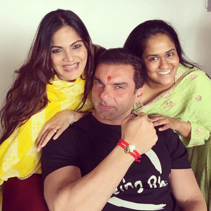 Salman Khan\'s Pyaar Bhara Raksha Bandhan With Arpita, Alvira