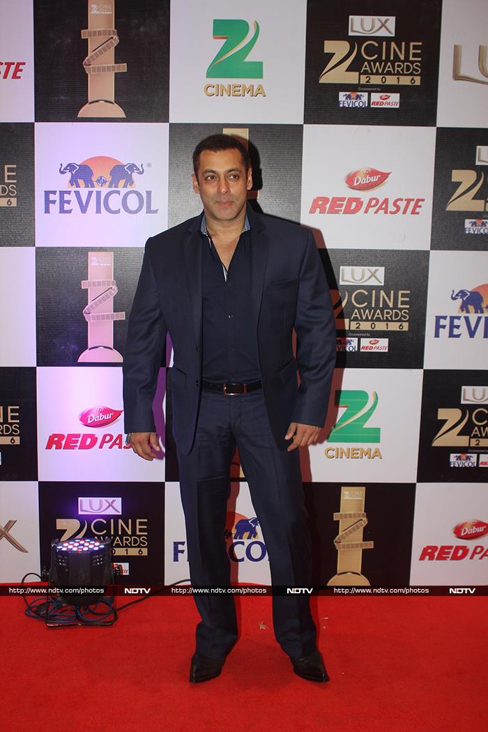 Starry, Starry Night: Bollywood Glitters at the Zee Cine Awards