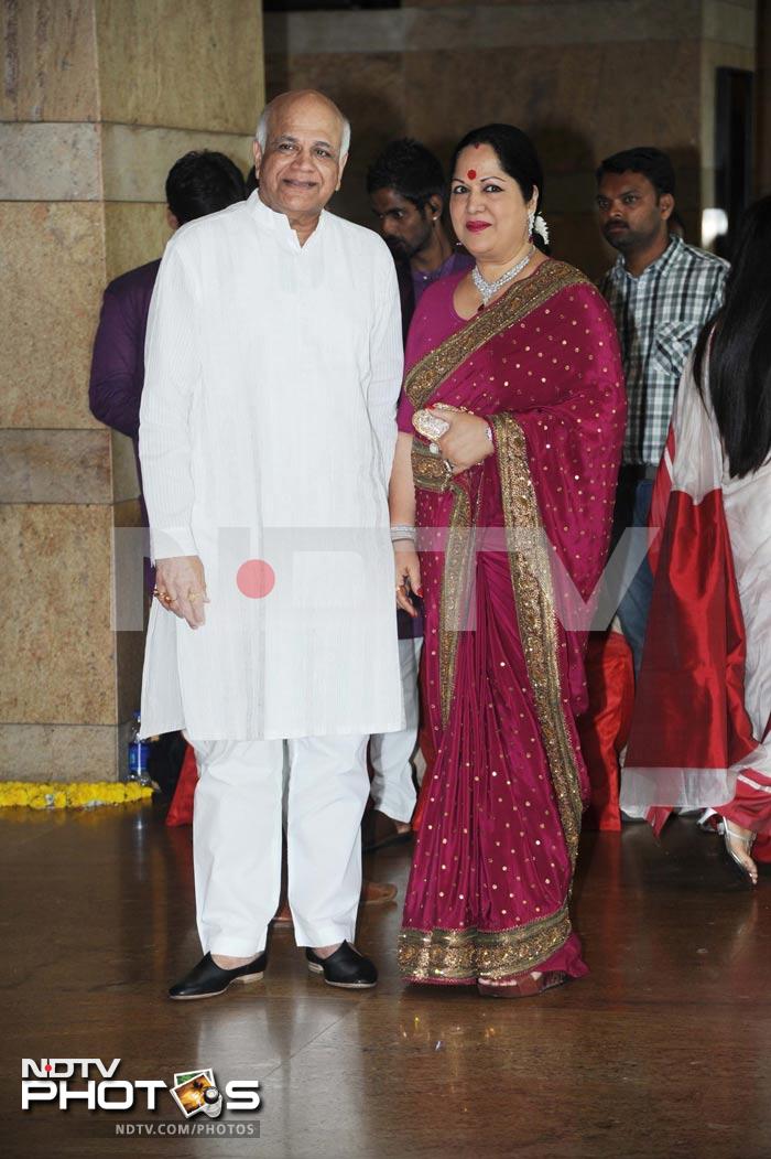 Shamita's parents - Sunanda and Surendra Shetty.