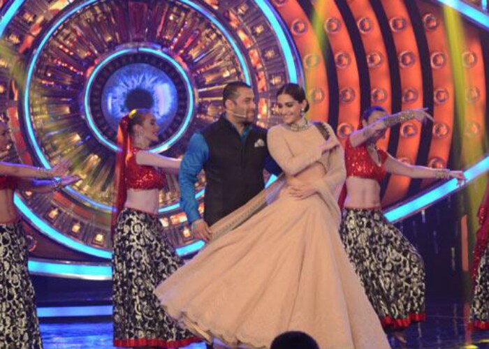 Bigg Boss 9: Sonam and Prem Set the  Stage on Fire