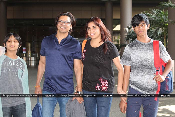 Singer Shaan posed with his family - wife Radhika and children.