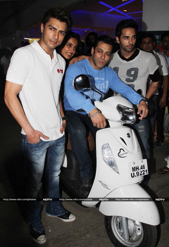 Salman takes Sarah Jane for a ride but not Bipasha