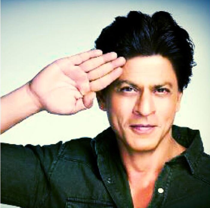 India celebrates its 69th year of independence and on Twitter, a very special hashtag is trending. With #SaluteSelfie, prominent Indians are paying tribute to the armed forces. Here's a look:<br><br>

Shah Rukh Khan: Salute 2 r Armed Forces, who selflessly risk their lives 2 protect our beloved country & our families. #SaluteSelfie