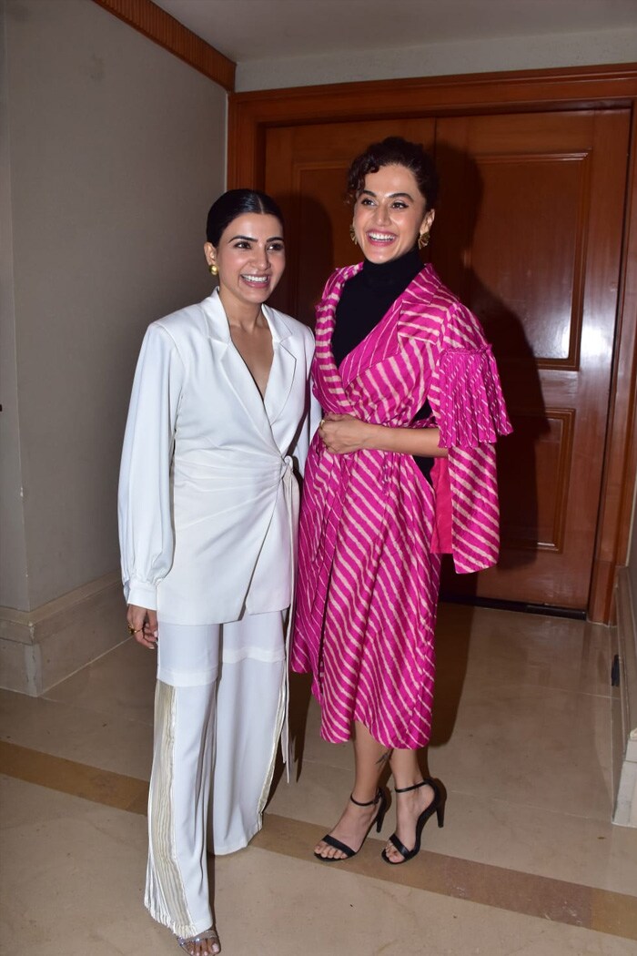 The duo were all smiles for the camera.