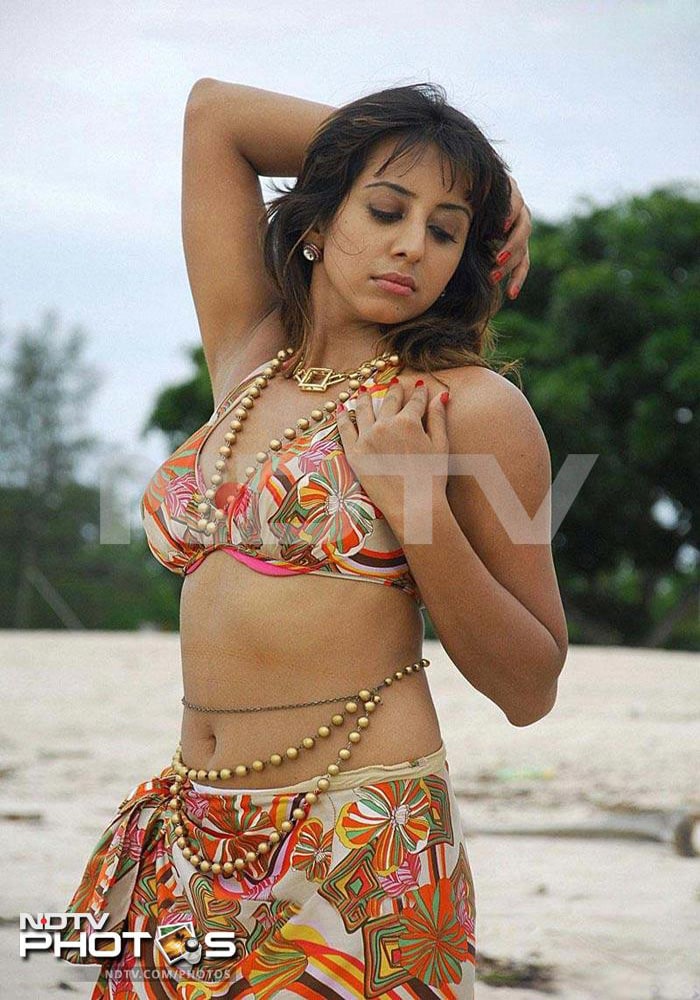 Southern Siren: Sanjana