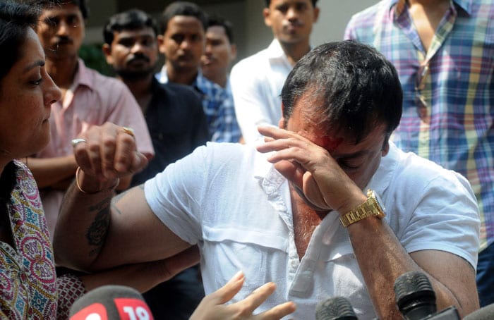 Sanjay Dutt breaks down, says won’t apply for pardon