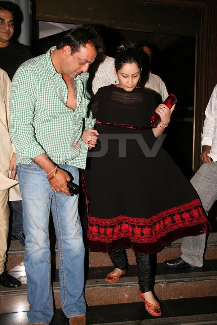 Sanjay\'s night-out with wife Manyata