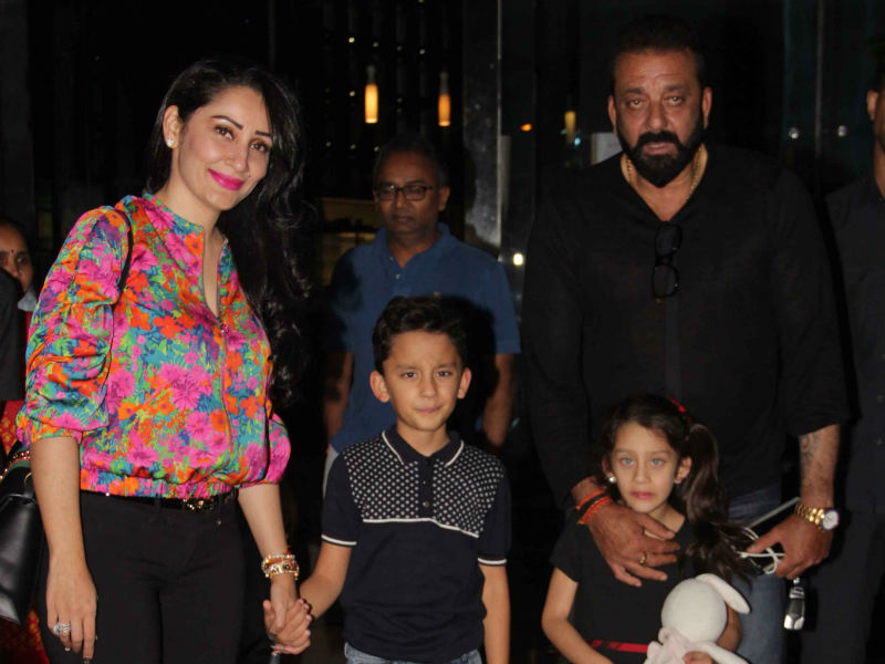 Sanjay Dutt Dines With Maanyata And Kids