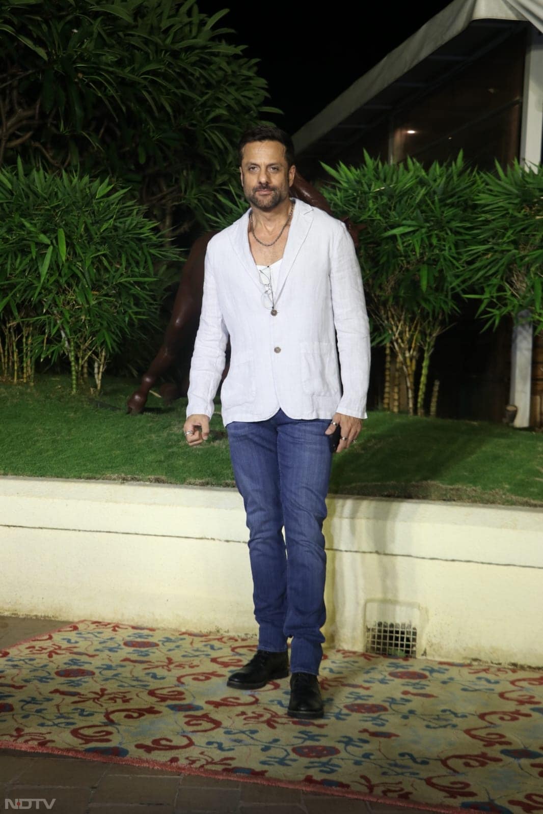 Fardeen Khan looked suave in a white blazer (Image Courtesy: Varinder Chawla)