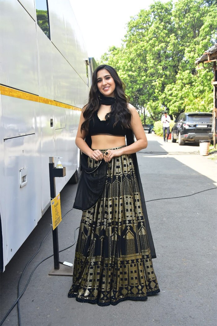 Sara Ali Khan was spotted in a traditional outfit for <i> Atrangi Re</i> promotions in Mumbai.