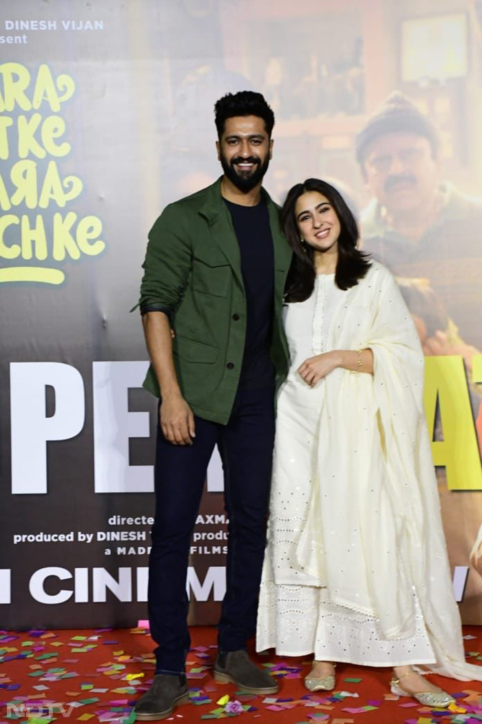 Sara Ali Khan and Vicky Kaushal posed together at a press conference. (Image Courtesy: Varinder Chawla)