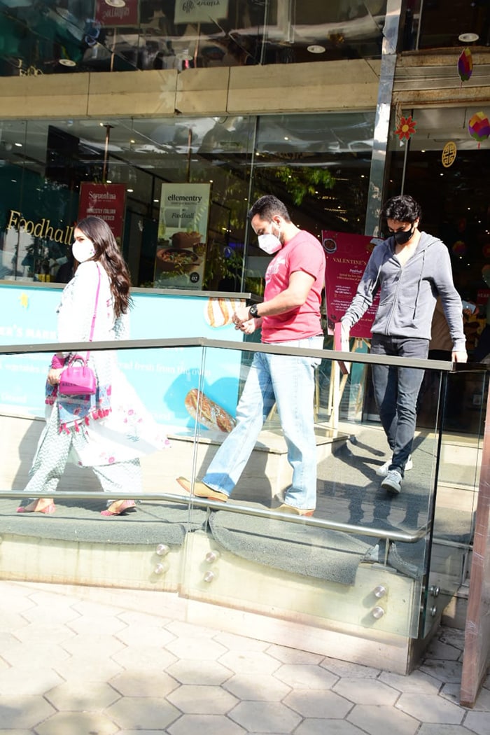 Sara along with father Saif and brother Ibrahim Ali Khan were photographed at a food superstore on Monday.