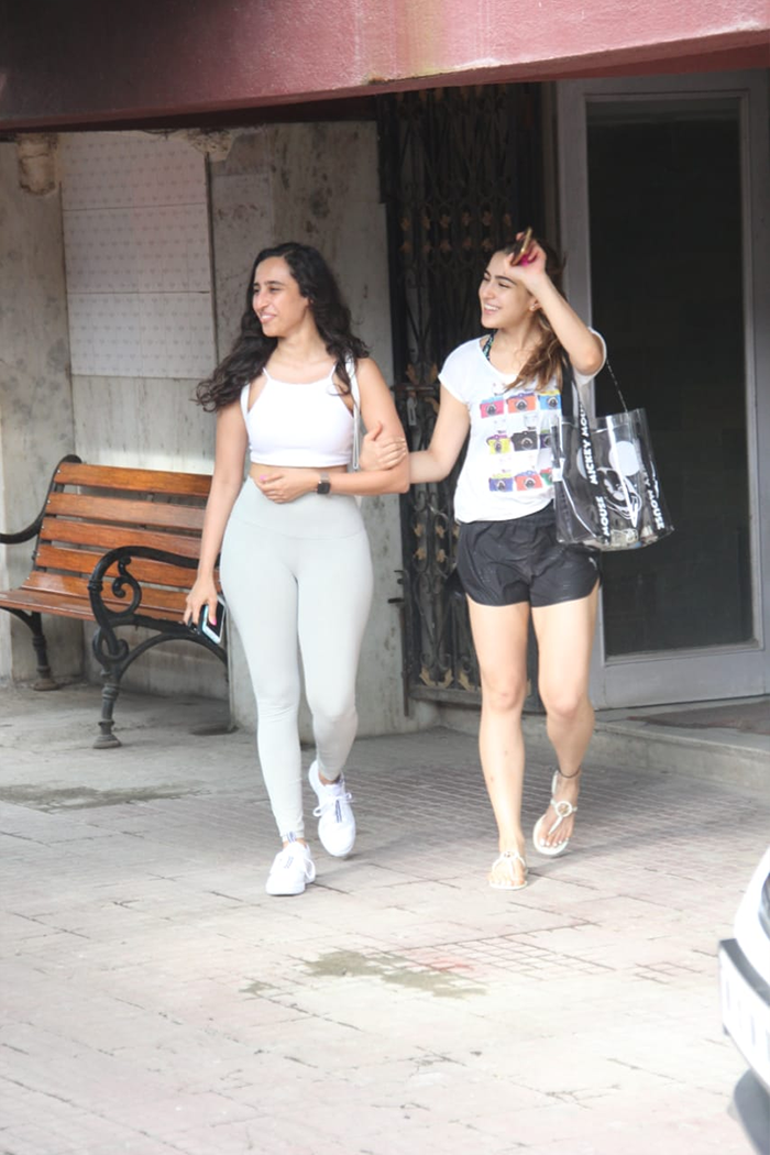 Only Sara Ali Khan Can Come Out Of The Gym Smiling Ear-To-Ear