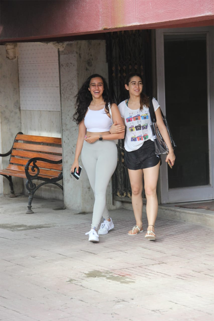 Only Sara Ali Khan Can Come Out Of The Gym Smiling Ear-To-Ear