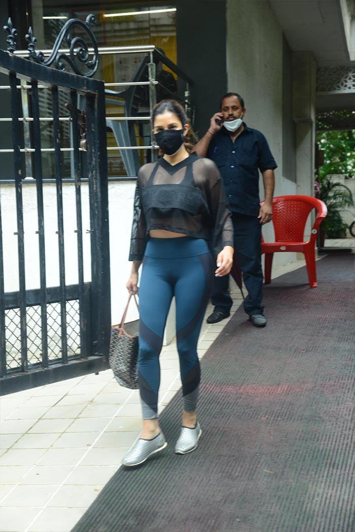 Sophie Choudry was pictured outside her gym.