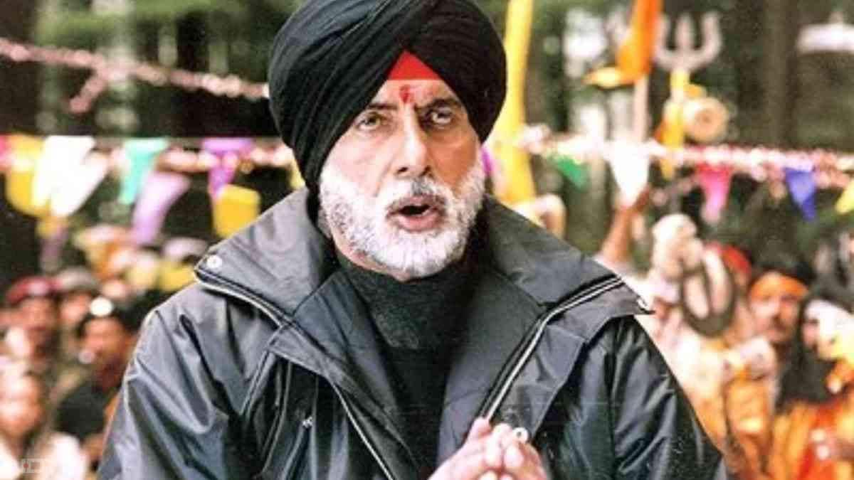 बाबा बर्फानी के दर्शनों के लिए अमरनाथ यात्रा 3 जुलाई से शुरू हो चुकी है, जो कुल 57 दिनों तक चलेगी. बॉलीवुड का भी हमेशा से इससे गहरा नाता रहा है. भारतीय सिनेमा ने न केवल इस पावन तीर्थ स्थल की दिव्यता और श्रद्धा को अपनी कहानियों में पिरोया है, बल्कि कश्मीर की खूबसूरत वादियों, पहलगाम और बालटाल जैसे अमरनाथ यात्रा के मुख्य बेस कैंप्स को अपनी कई ब्लॉकबस्टर फिल्मों और सदाबहार गानों का हिस्सा बनाया है.आइए नज़र डालते हैं 6 ऐसे ही शानदार फिल्मों पर जिसने घर बैठे ही कराए बाबा बर्फानी के दर्शन.