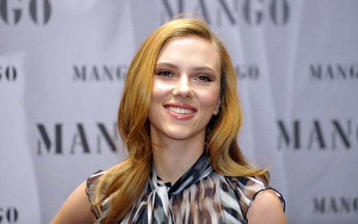 Actress Scarlett Johansson poses during the presentation of the collection of Spanish fashion retailer Mango on October 15, 2009 at 'The Chales Hotel' in Munich. Johansson will promote the winter collection of the fashion brand. (Photo: AFP)