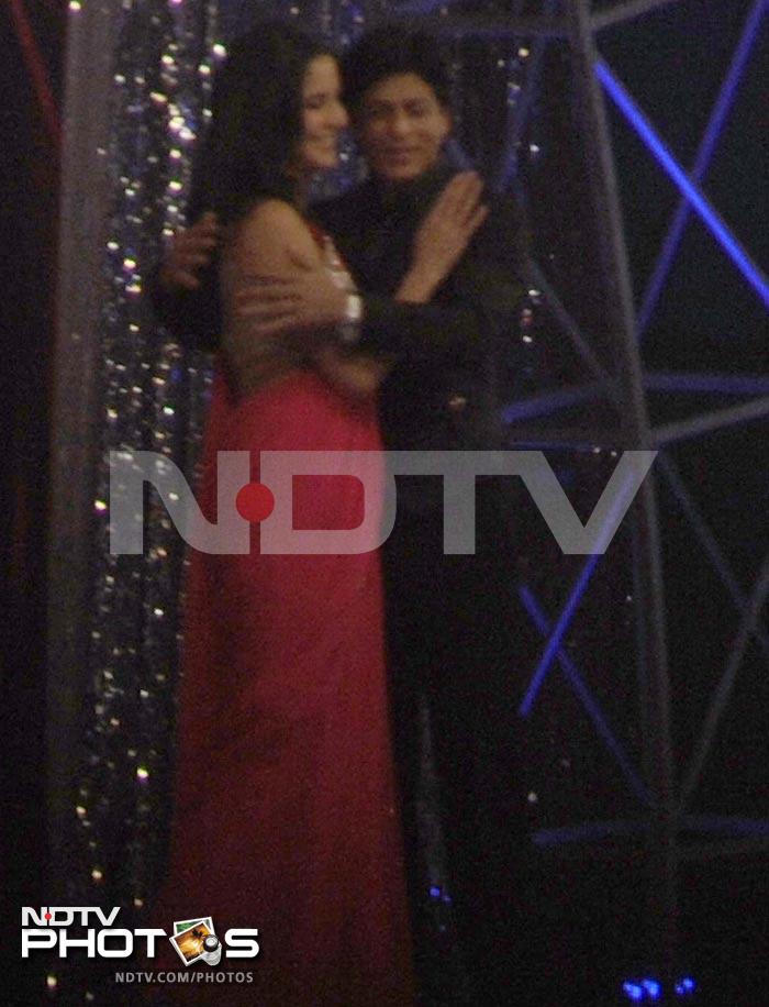 Let's just say SRK is prepping for his role opposite the pretty Katrina!<br><br>Coming Up: Who stole the show at the Screen Awards.