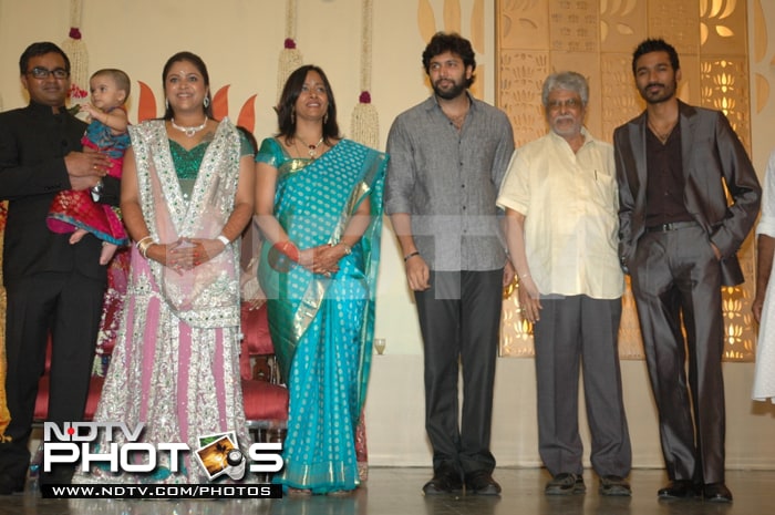 Dhanush, Aishwarya at family wedding