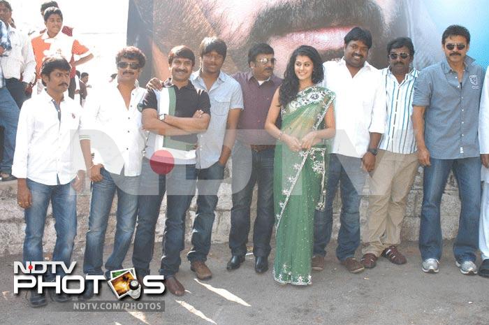 Venkatesh's <i>Shadow</i> movie launch