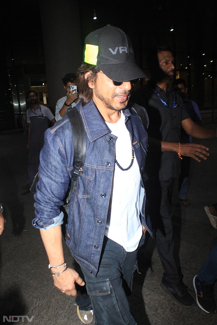 Shah Rukh Khan"s Airport Swag. That