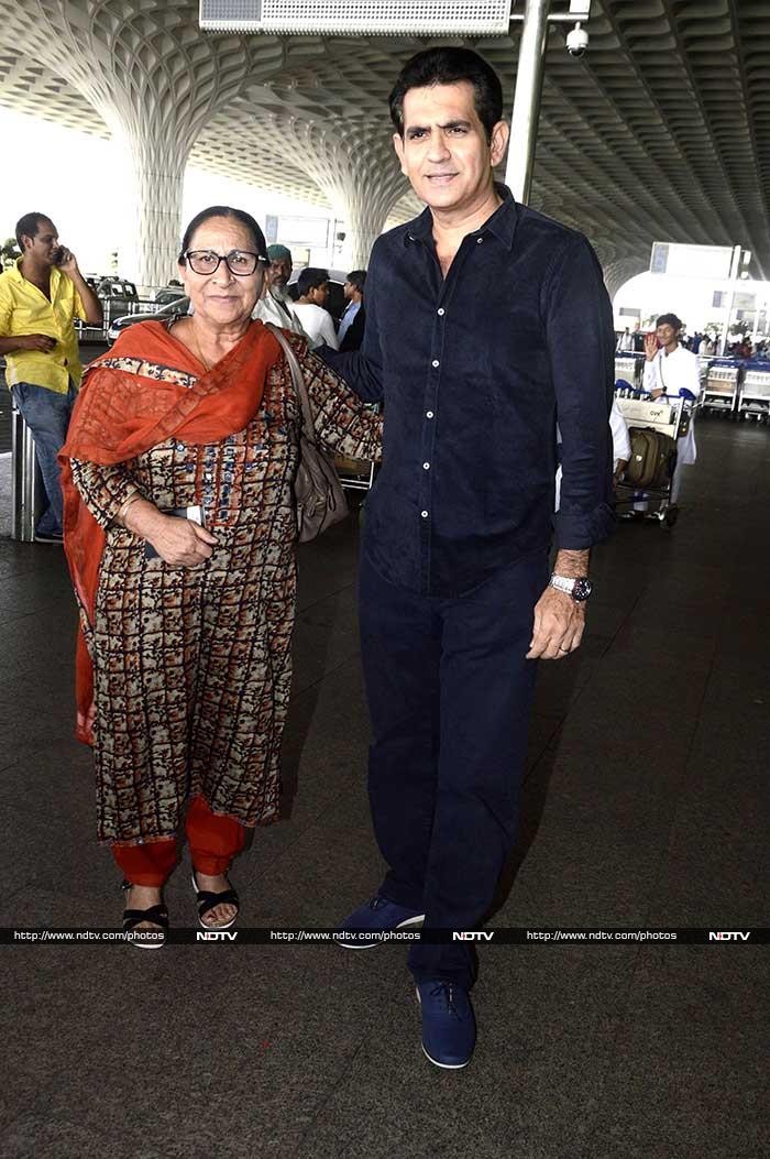 एयरपोर्ट पर बेबी बंप के साथ नजर आईं मीरा राजपूत, पति शाहिद कपूर भी थे मौजूद