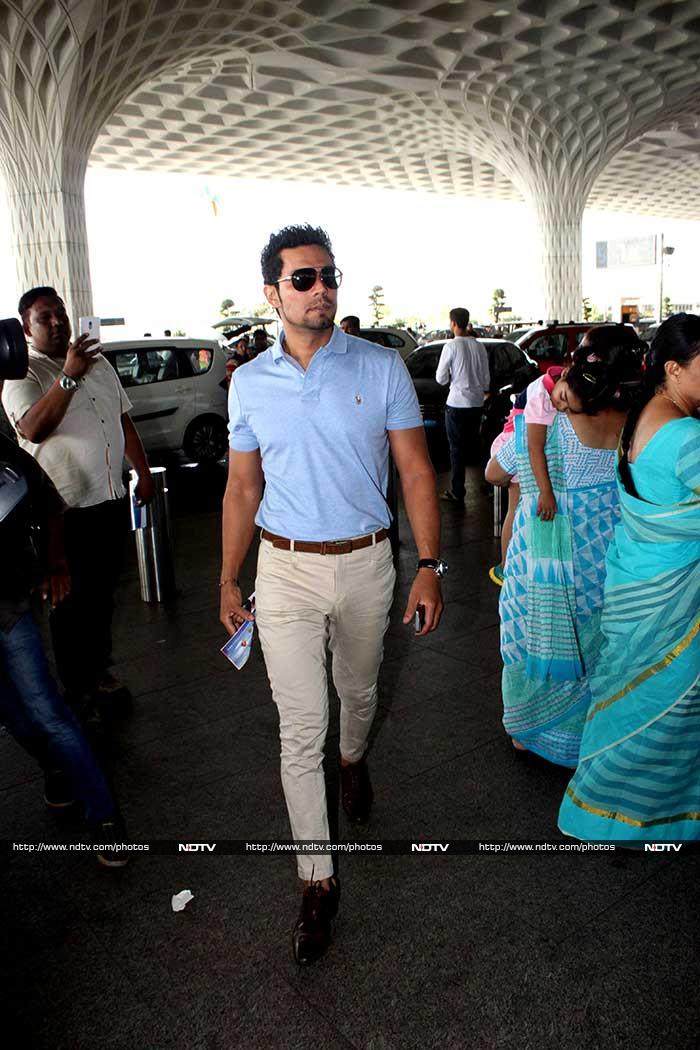 At the Airport: Shahid Kapoor, Mira Rajput and a Baby Bump