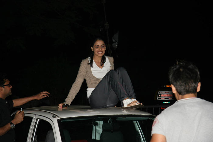 Shahid, Genelia\'s night out