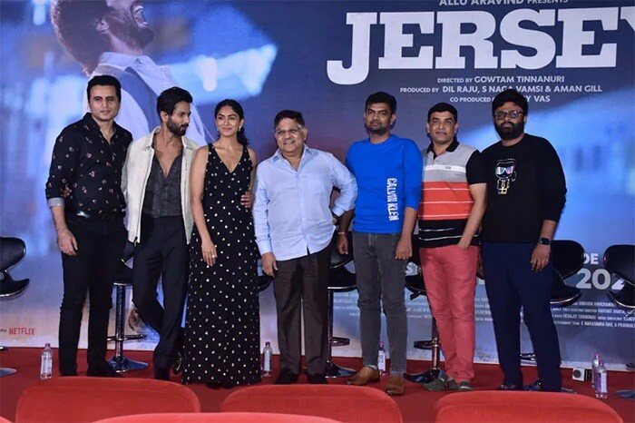 फिल्‍म 'जर्सी' का ट्रेलर लॉन्‍च, साथ नजर आए शाहिद कपूर और मृणाल ठाकुर
