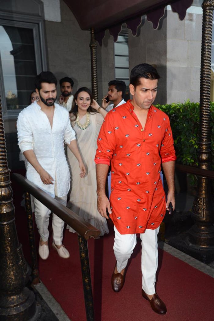 Shahid-Mira, Malaika-Arjun, The Dhawans Led Celeb Roll-Call At Kunal Rawal-Arpita Mehta\'s Wedding