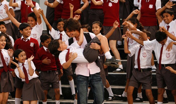 The actor was at the school to promote his forthcoming film <I>Paathshaala</I> which focuses on the issues related to the education system. It is slated to release Friday and also stars Nana Patekar and Ayesha Takia. Shahid plays the role of an English teacher in the film. (Photo & Text: IANS)