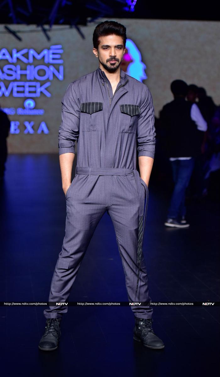 Lakme Fashion Week Day 1: Shahid Kapoor And Mira Rajput Made The Spotlight Follow Them