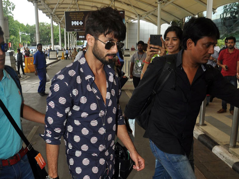 Shahid's Last Flight as Bachelor; In Delhi, Family Preps For His <i>Vivah</i>