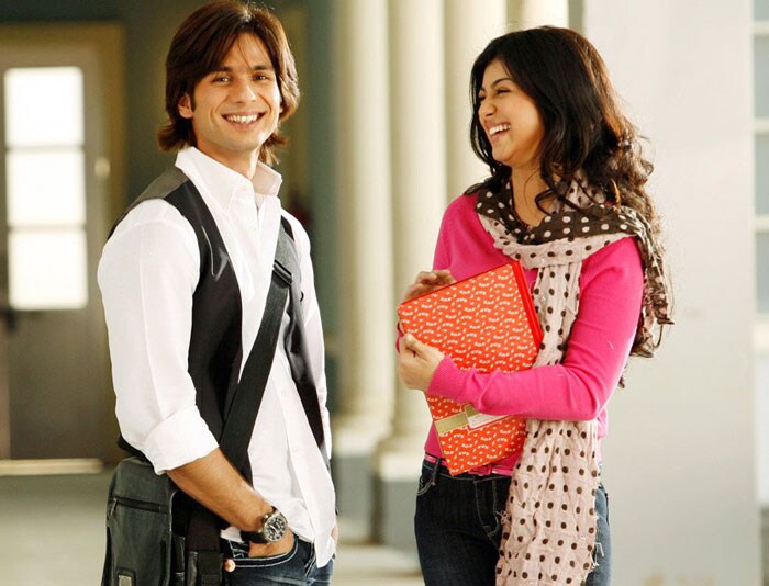 Shahid Kapoor and Ayesha Takia have acted opposite each other movies like <I>Fool n Final</I> and <I>Paathshala</I>.