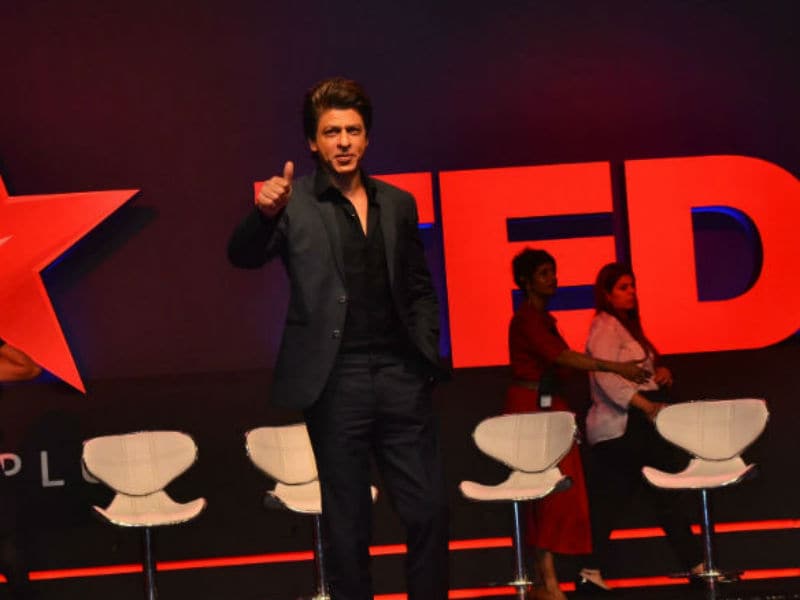 Photo : Shah Rukh Khan Like A Baadshah