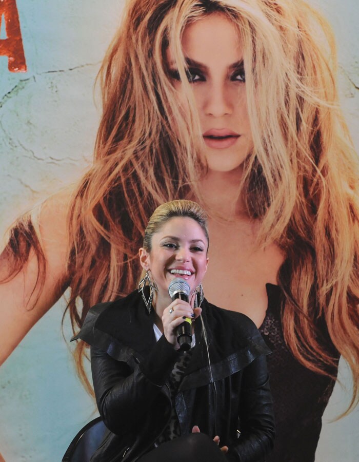 Colombian singer Shakira presents her new album <i>Loba</i> during a press conference in Bogota, on October 11, 2009. (Photo: AFP)