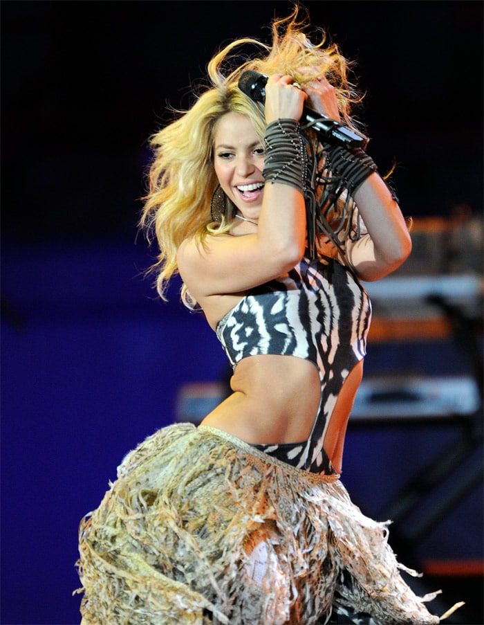 Jive live with Shakira!