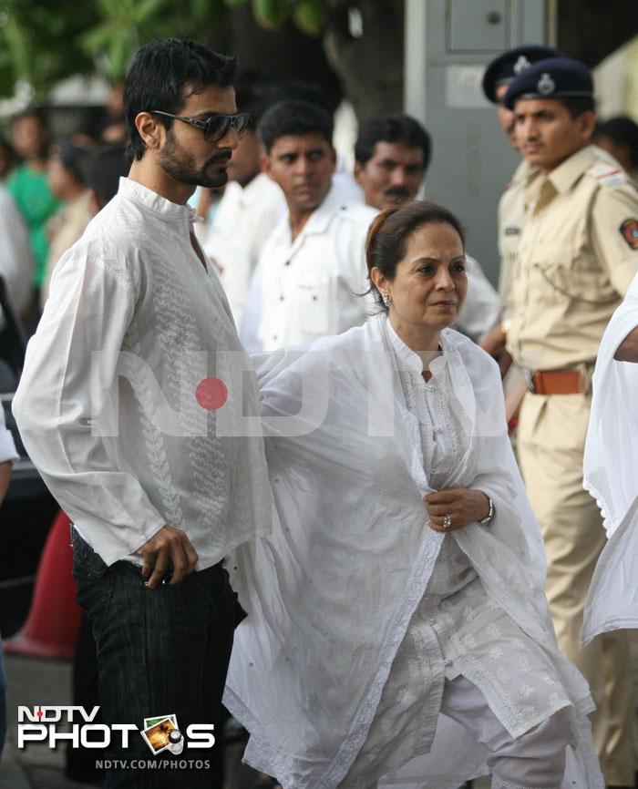 Ashmit Patel with his mother Asha Patel