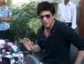 Photo : SRK vs the world