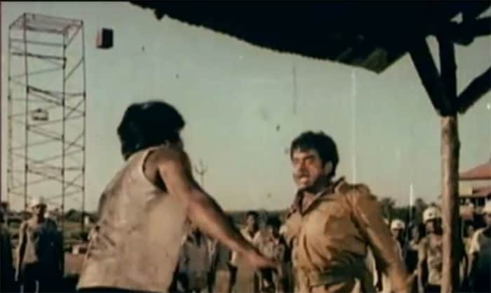 Amitabh Bachchan was his biggest rival in 70s. According to reports Shatru's fighting sequence with Amitabh Bachchan in Kaala Patthar (1979) was supposed to be one of the greatest fighting sequences of Bollywood films.