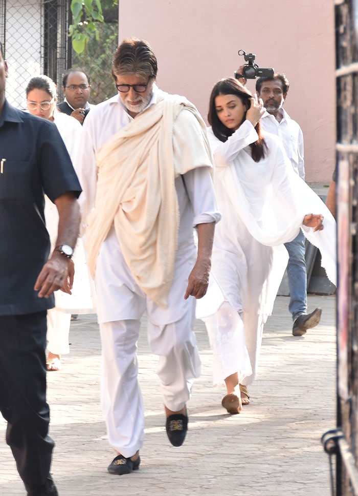 Amitabh Bachchan, Abhishek, Aishwarya Attend Sheetal Jain\'s Funeral