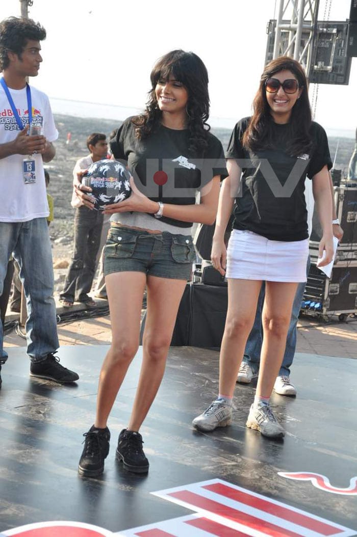 Sherlyn Chopra and Pooja Chopra at Red Bull Free Style event